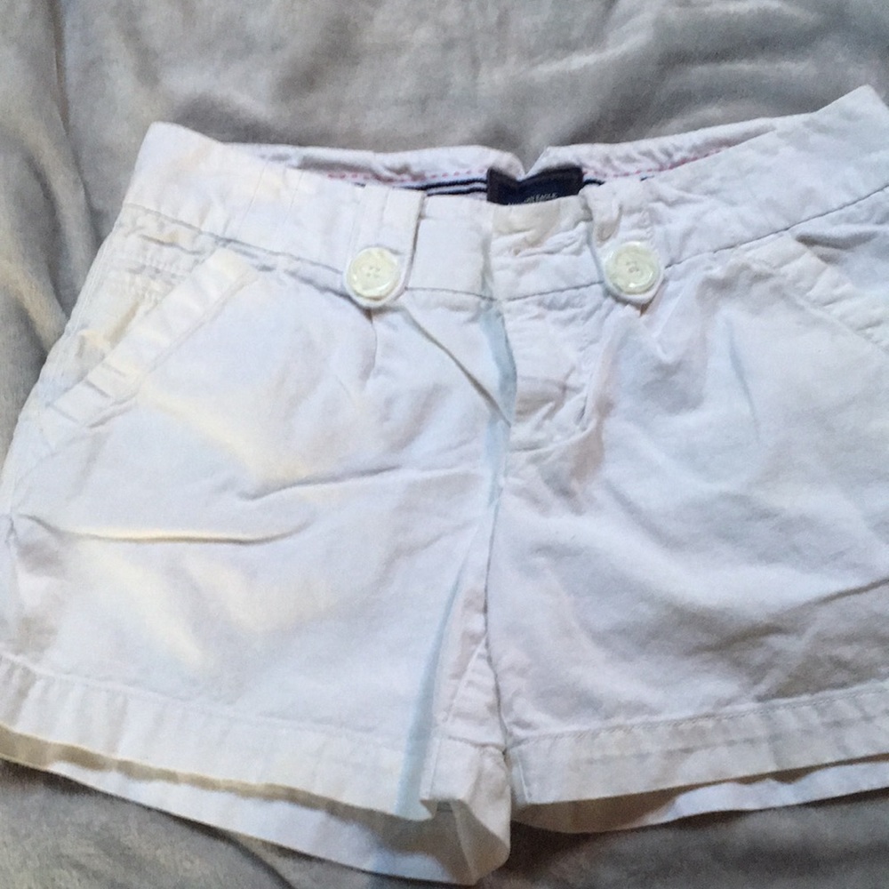 American Eagle white shorts